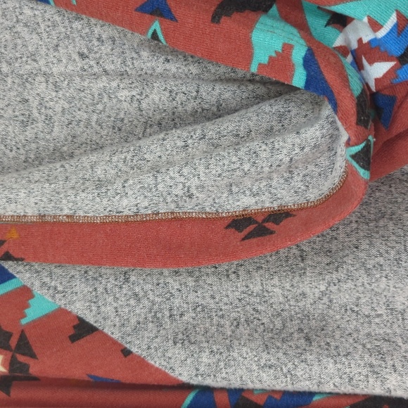 Aztec Top - Medium - Picture 6 of 6